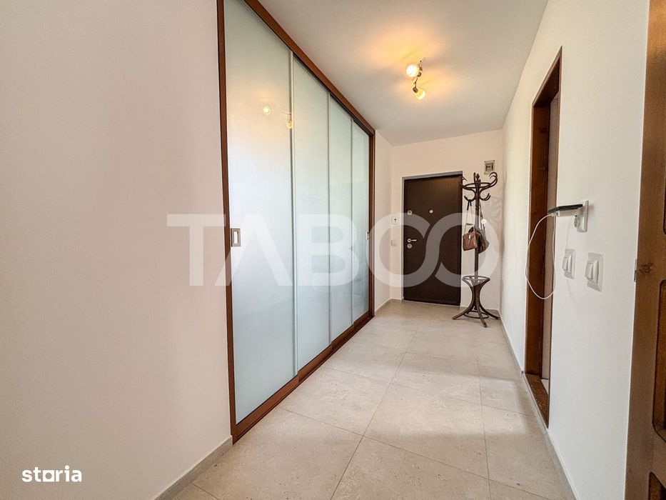 Apartament cu 3 camere in Piata Cipariu Andrei Muresanu zona retrasa