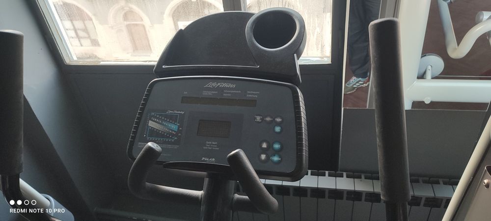 Bicicleta eliptica Life Fitness 8500