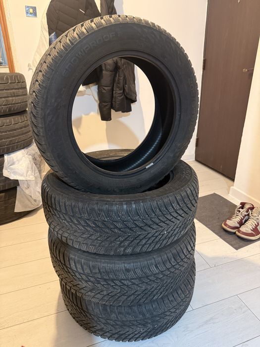 Cauciucuri de iarna Nokian Snowproof 2 in stare foarte bună
