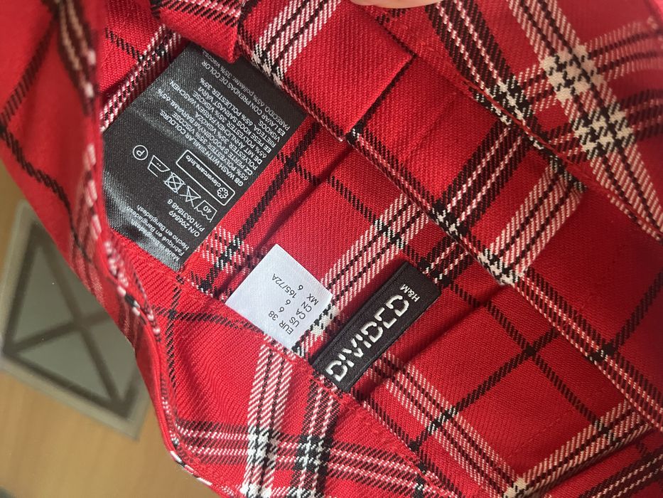 Плисирана поли HM/ дънкова пола Манго