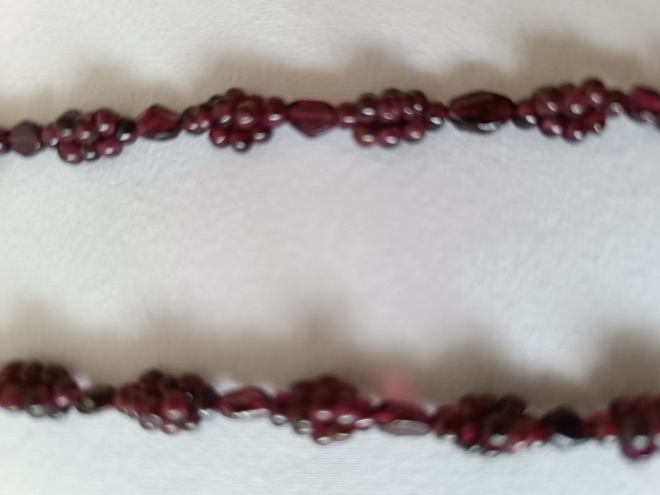 Гердан от естествен гранат