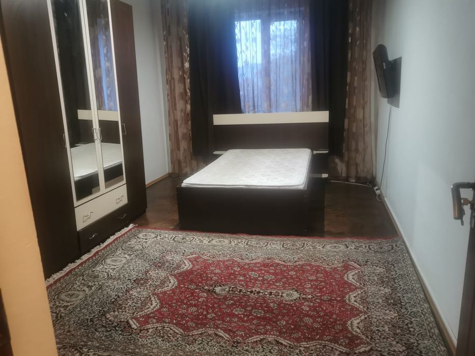 Închiriez apartament 2 camere, zona Liceului