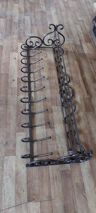 Продам вешалки кованную