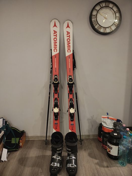 Schiuri Atomic XT 170, clăpari Wedze mărimea 29 și bețe schi