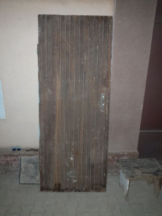 Продаётся железная дверь