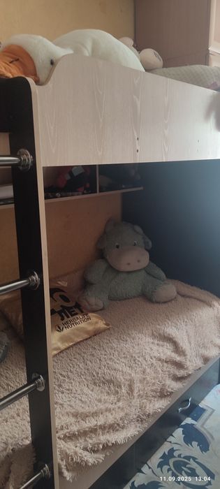 Продам двухъярусную кровать