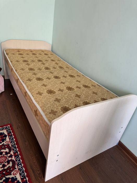 Продам кровать для подростков