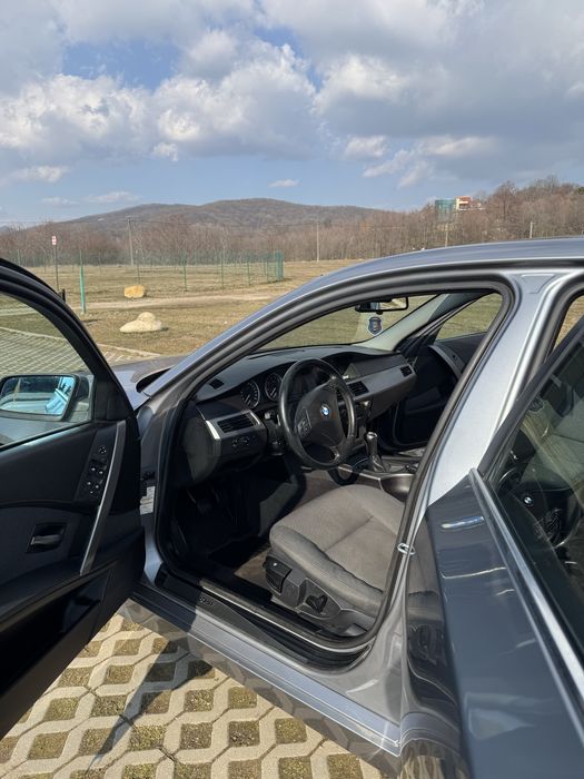 BMW Seria 5 E60, 520i, M54B22, 170cp, evacuare custom, tamponata fata