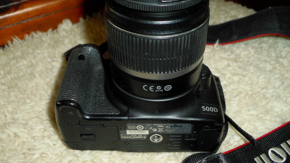 Фотоапарат DSLR Canon EOS 500D + EF-S 18-55 IS KIT или 50мм /1.8