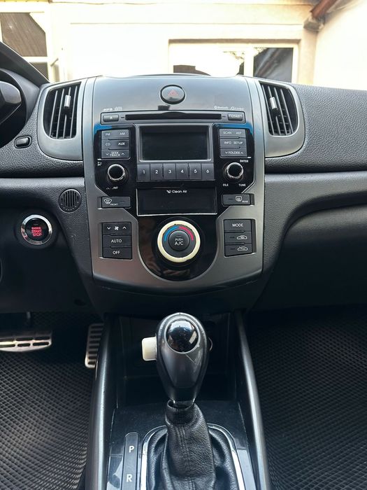 Kia Cerato 2012 года