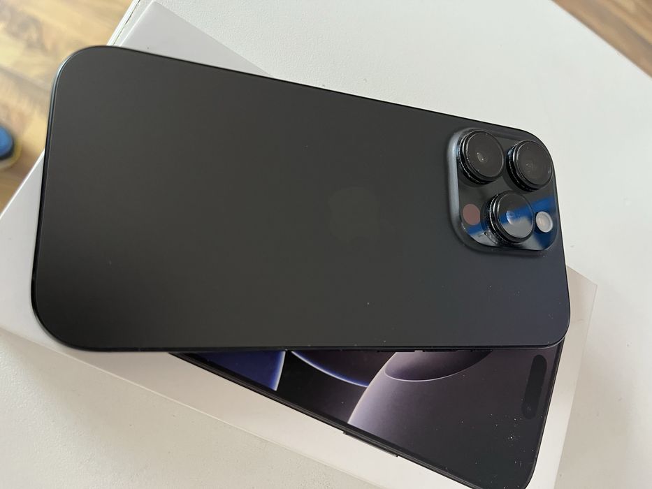 Vand iphone 16 pro, 512gb