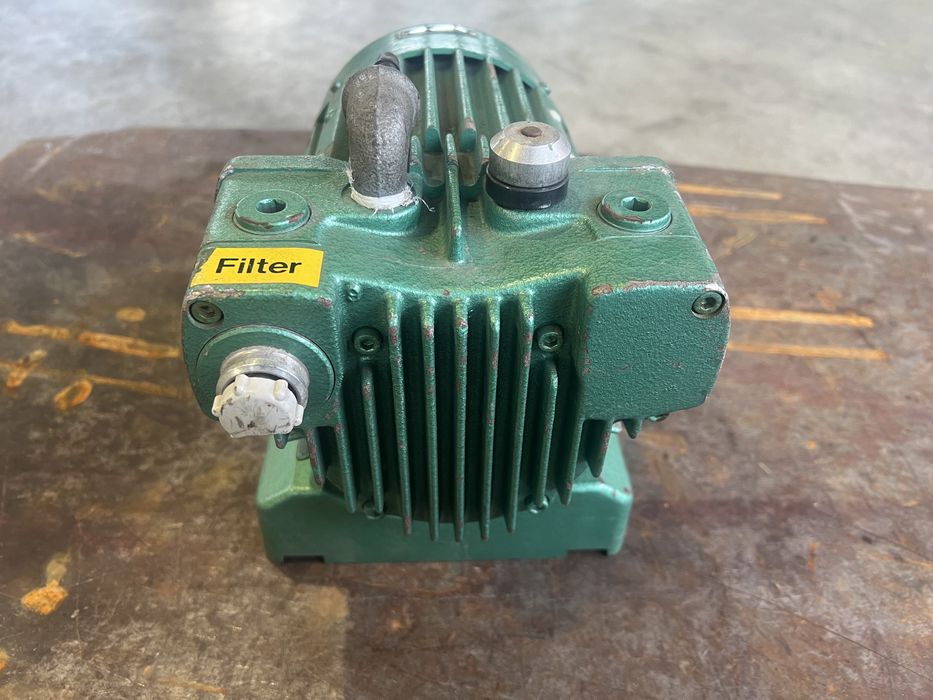 Монофазна вакуум помпа 7 куб