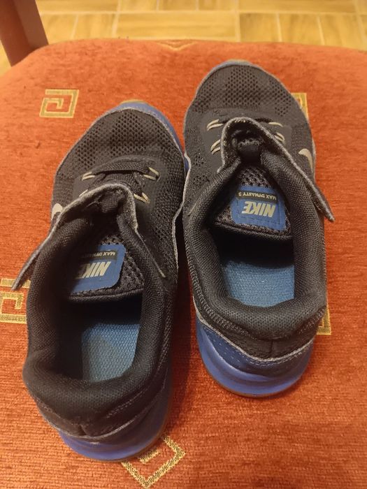 Продавам оригинални маратонки!