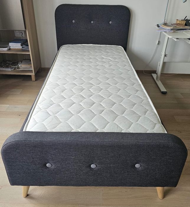 Vând pat + saltea 90x200