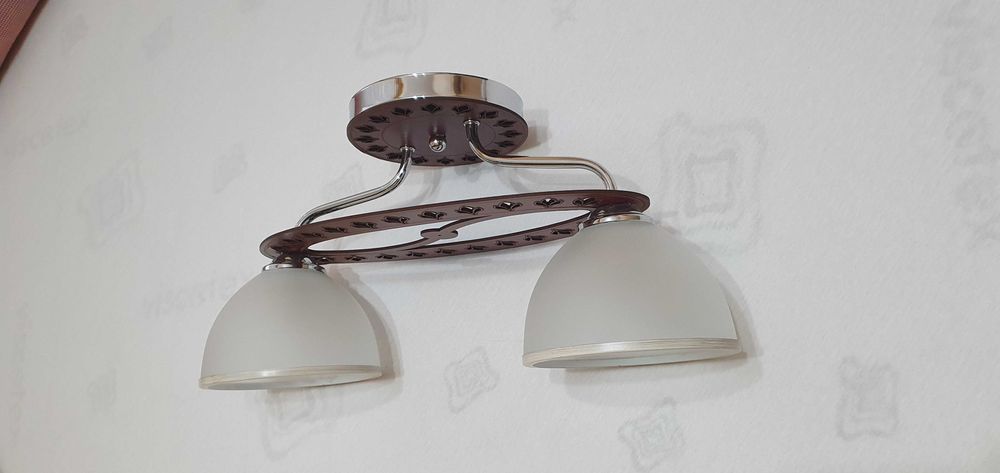 Lustră cu două becuri ,,Elegant''
