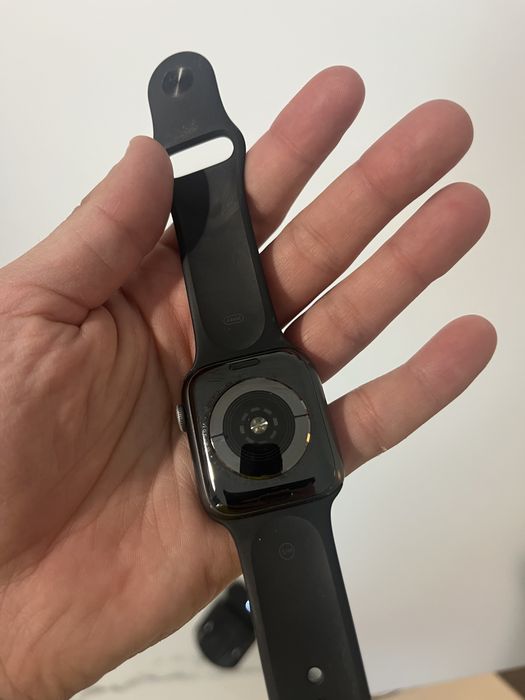 Apple watch 5 de 44 mm - 400 lei !