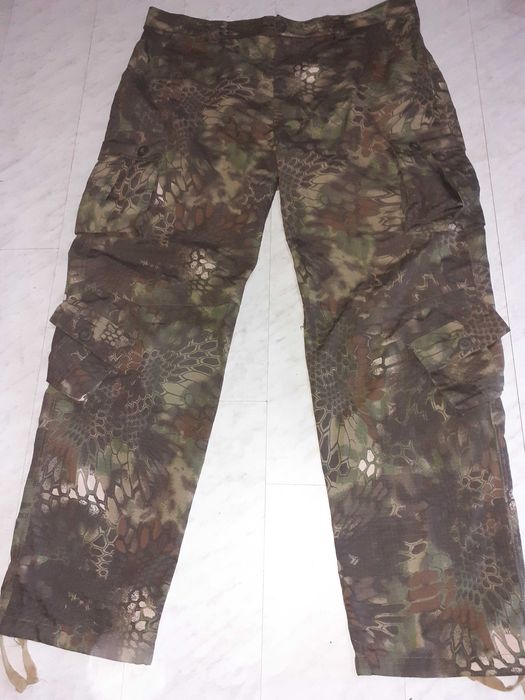 Камуфлажен панталон