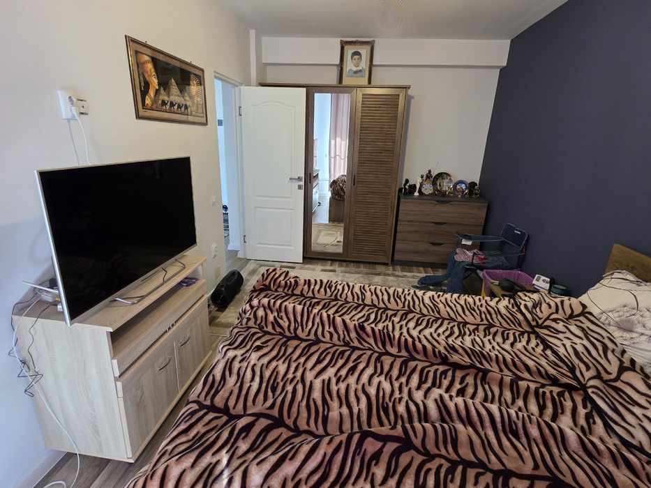Vand apartament cu 2 camere