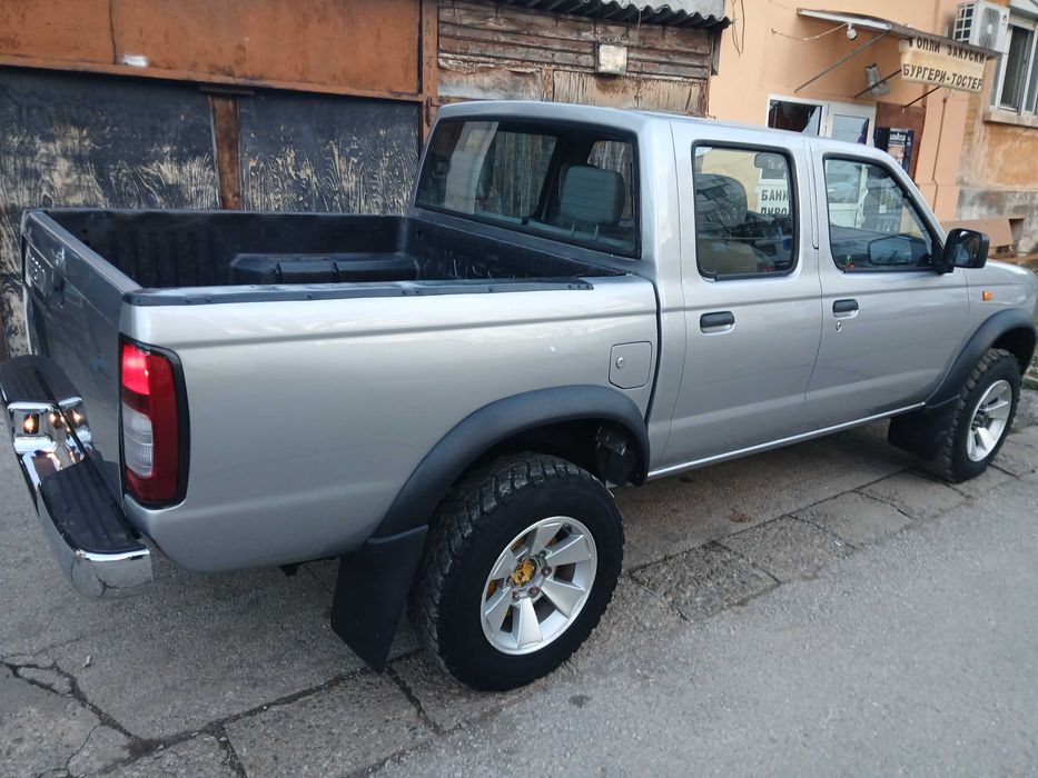 Nissan Navara 2.5 TD