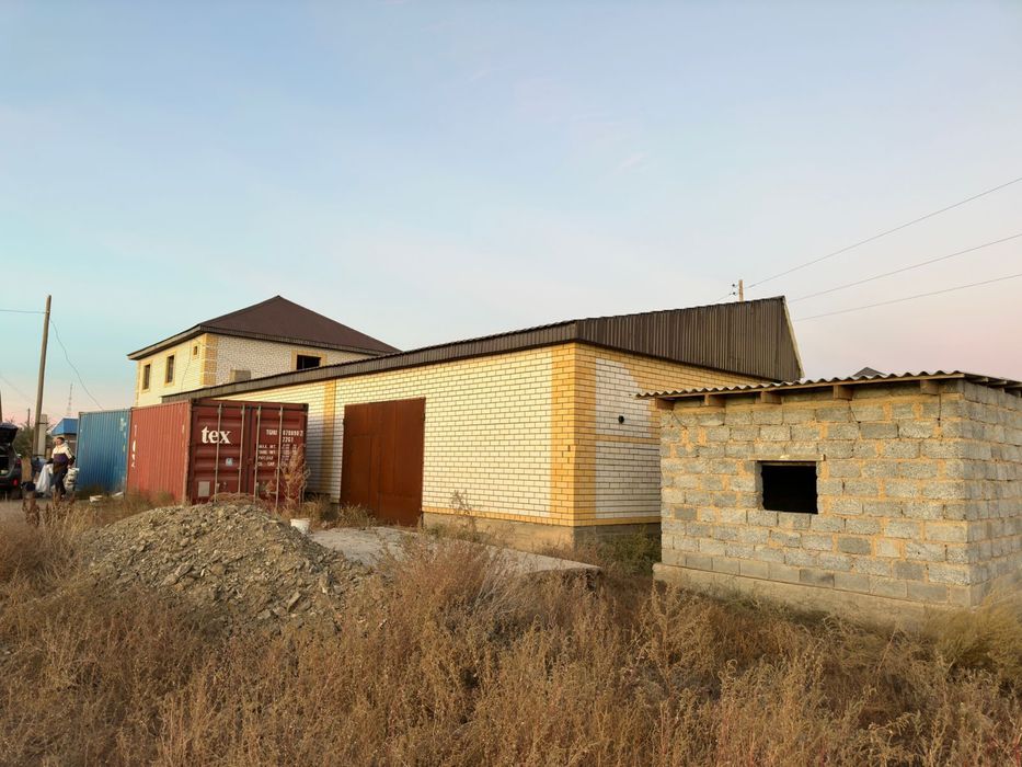 Продается черновой дом с участком