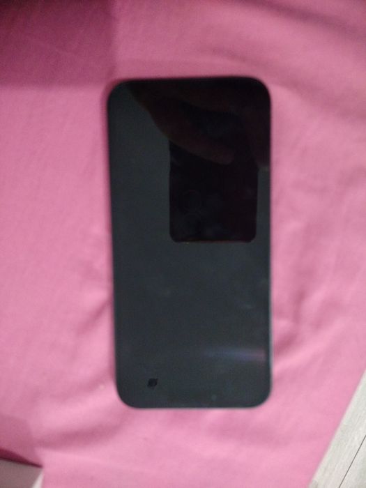 Продам IPhone 13 128gb в отличном состоянии