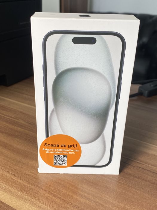 iPhone 15• 128 GB • Black