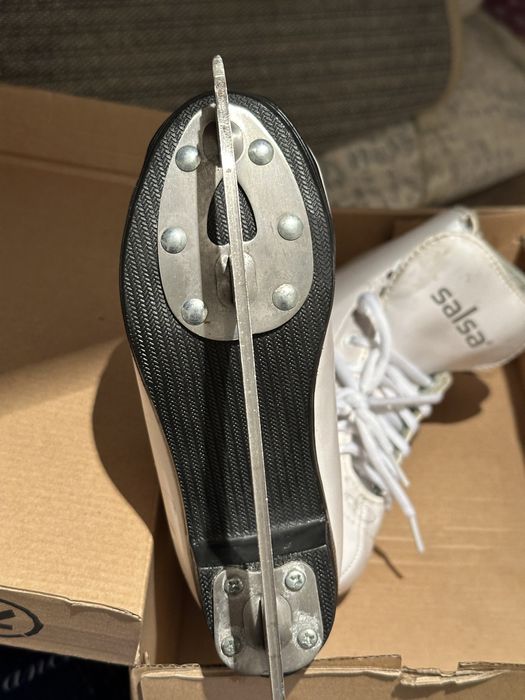 Продам коньки для девочки!