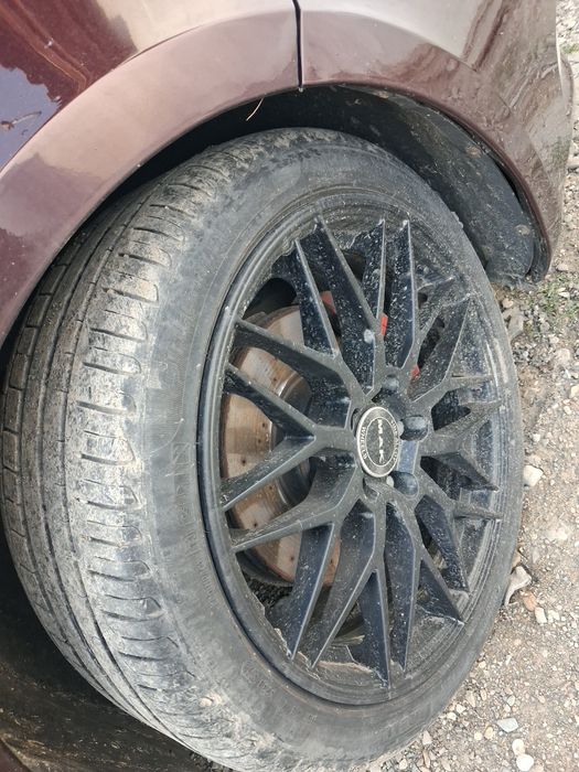 Vand jante r18 235 40 r18