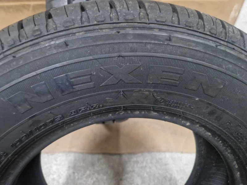 2 Nexen R15C 215/70
летни бусови гуми DOT2016