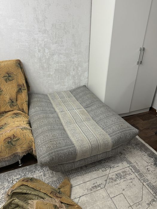 Продам 2 кресла от дивана