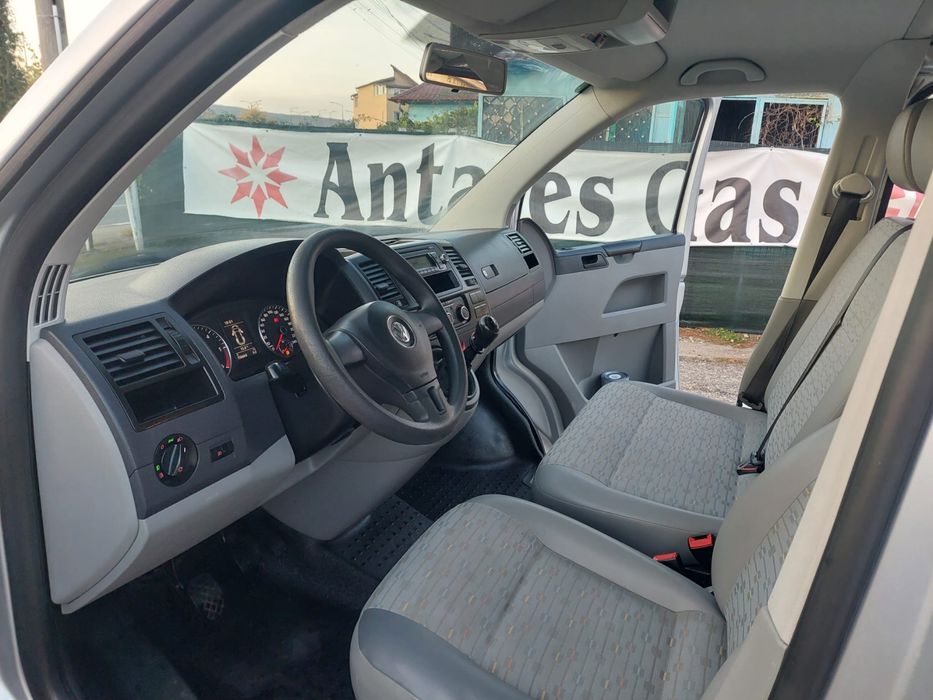 VW Transporter T5 8+1 Locuri 2011