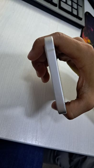 iphone 12 whitte