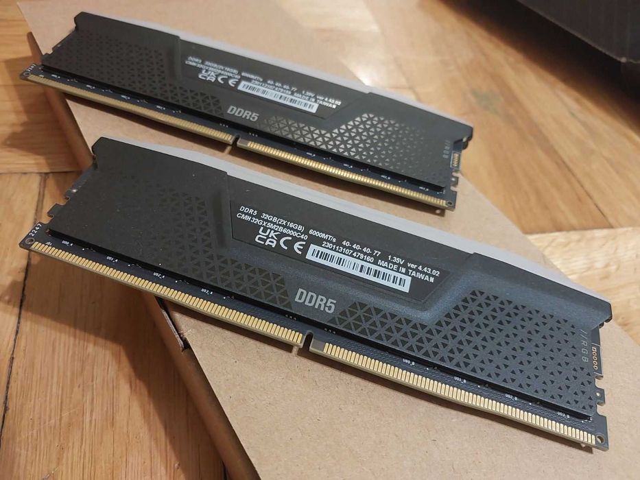 32GB 6000MT/s CL40 - Corsair Vengance RGB (XMP)