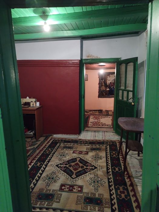 Vând Casa bătrânesca