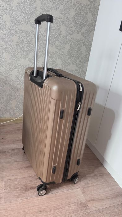 Продам огромный чемодан