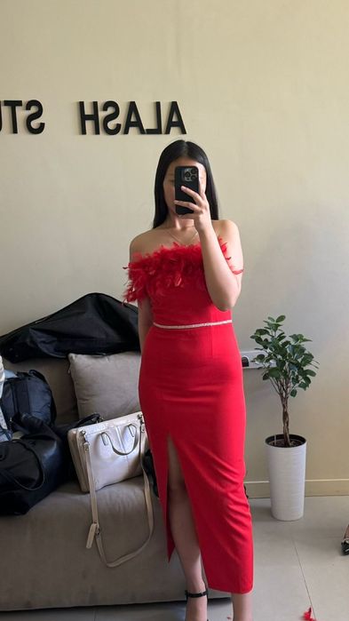 Вечерние платья