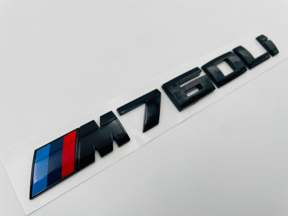 Emblema compatibila BMW M760Li negru