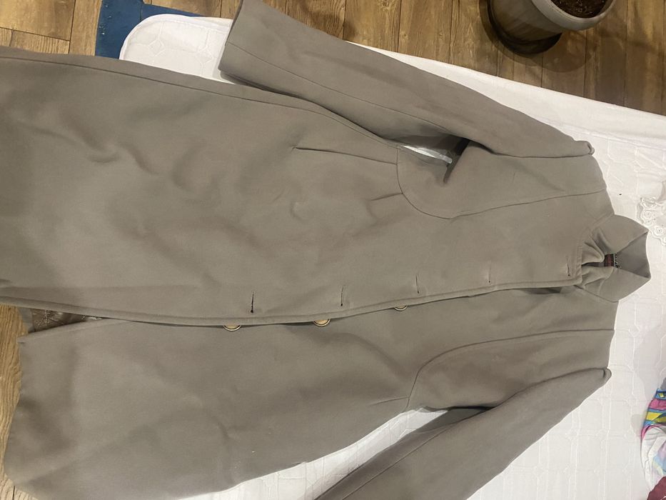 Отдам даром пальто женское