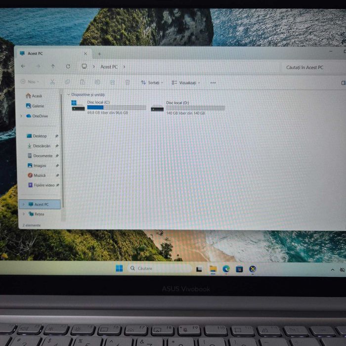 Laptop Asus VivoBook i3 gen 12 8gb fara incarcator Zeus Amanet Rahova 34460
