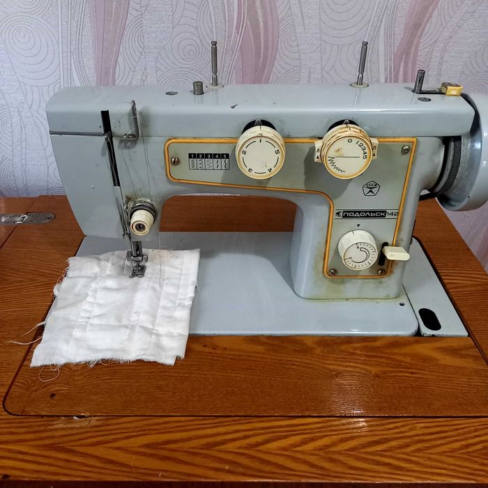 Продается швейная машинка Чайка