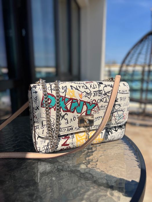 Дамска чанта DKNY
