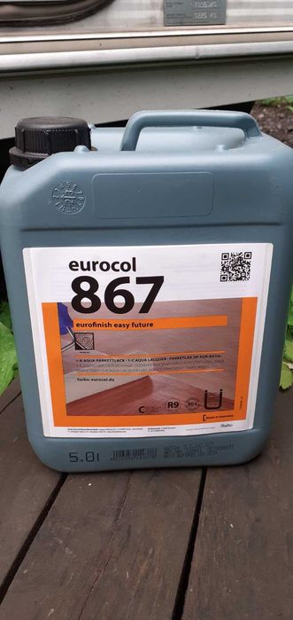 Лак безцветен за естествен паркет на водна основа