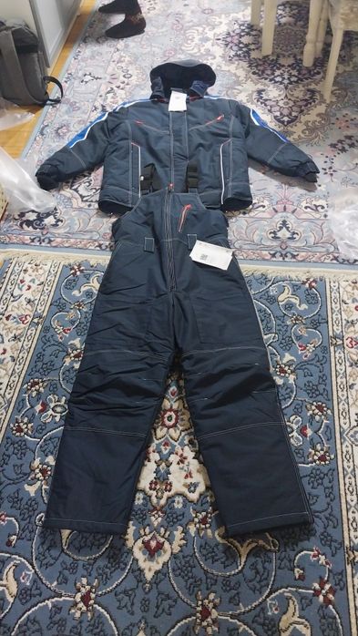 Комбинезон хороший тёплый