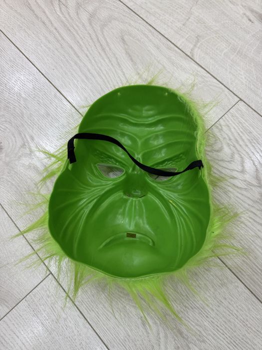 Маска Гринча пластик