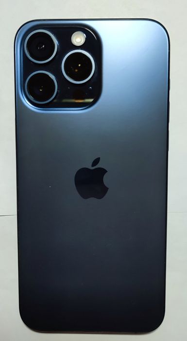 Продам iPhone 15 Pro Max
