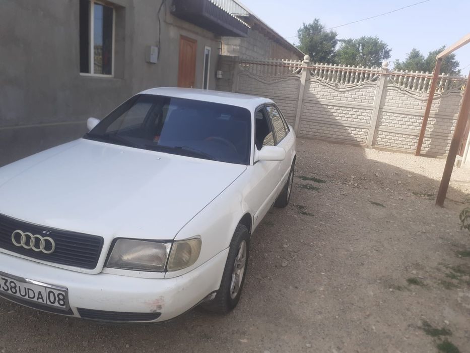 Продаю машину Ауди S4