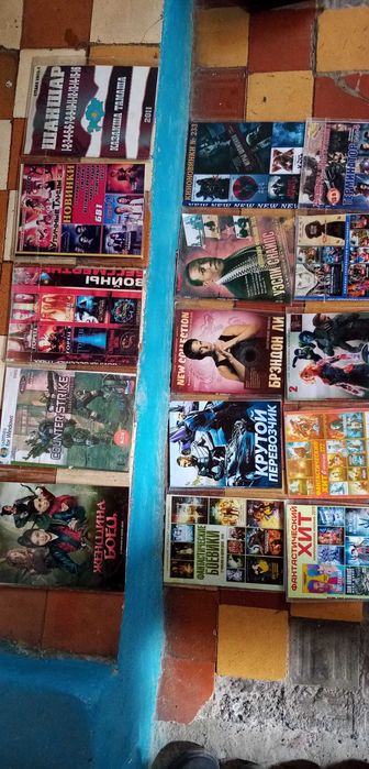 Диски DVD по 250 тенге