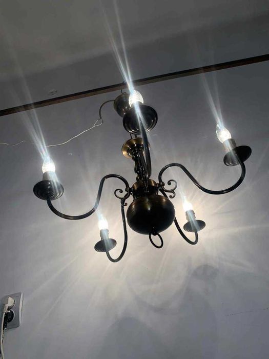 Candelabru din cupru cu cinci brate
