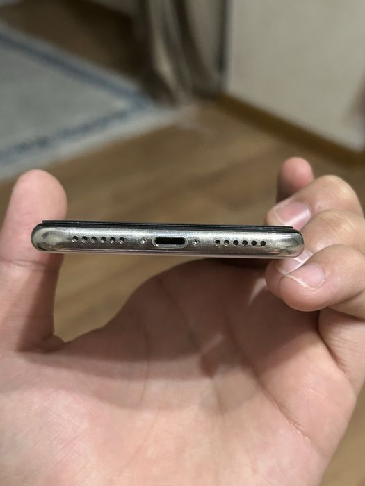 Продам iPhone X