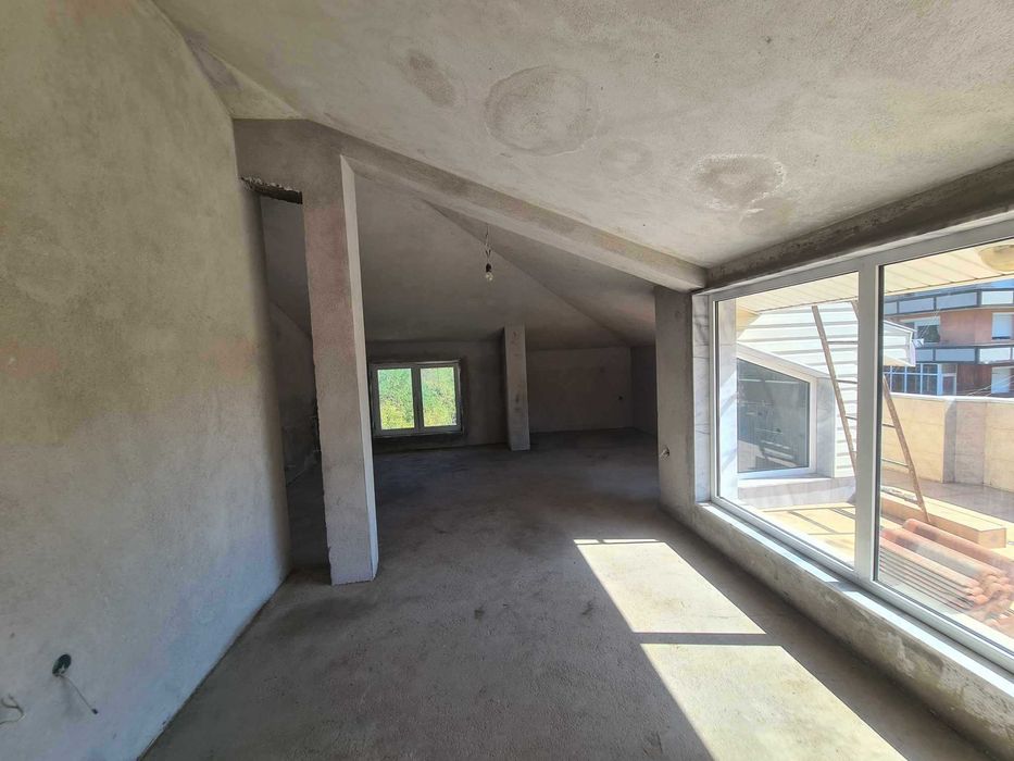 Продава се Тристаен апартамент в Хасково, Каменни - 146 кв.м за 385 €/кв.м - Снимка #1